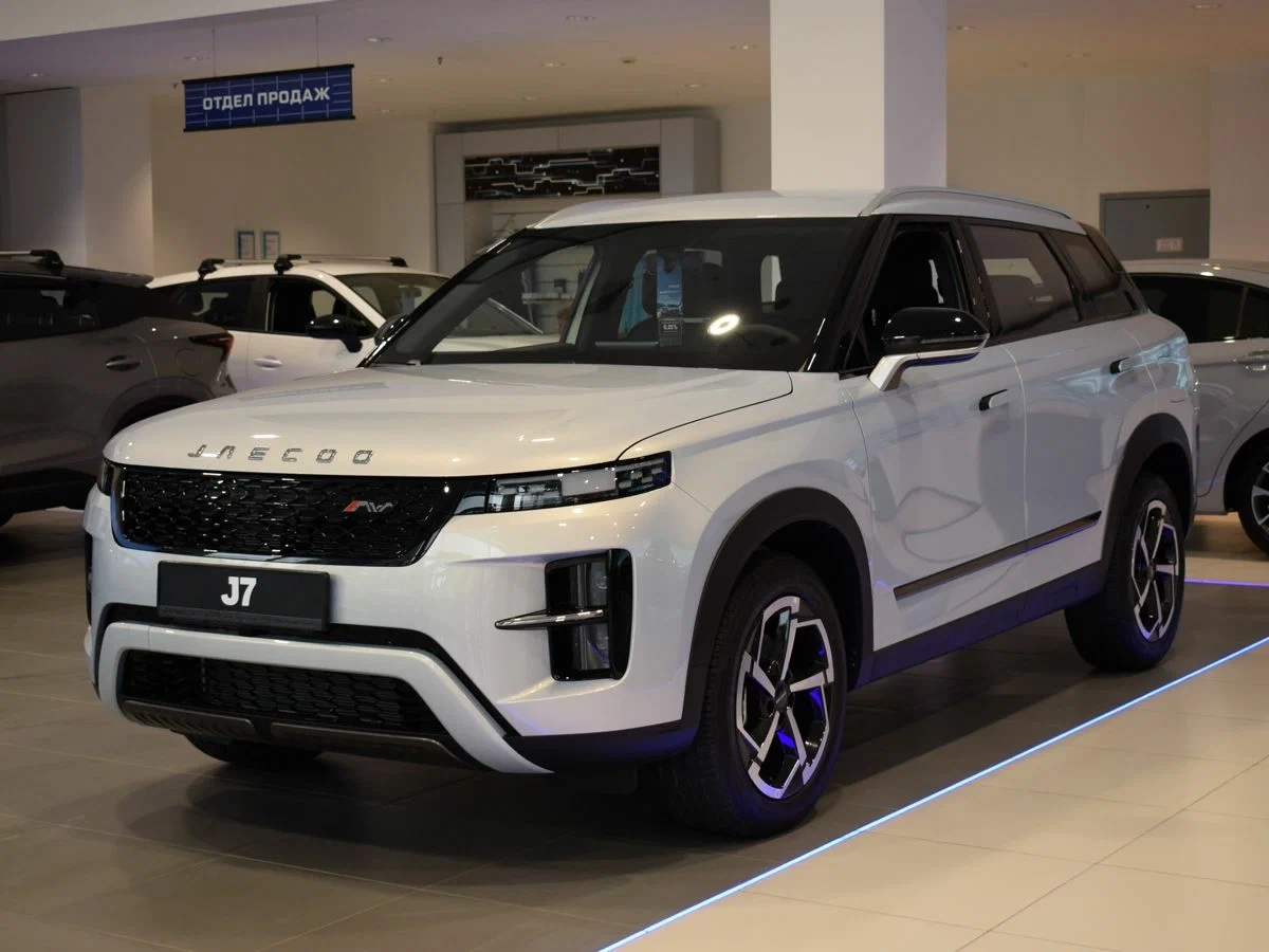 Jaecoo J7 LE в наличии по цене от 2 759 900 рублей