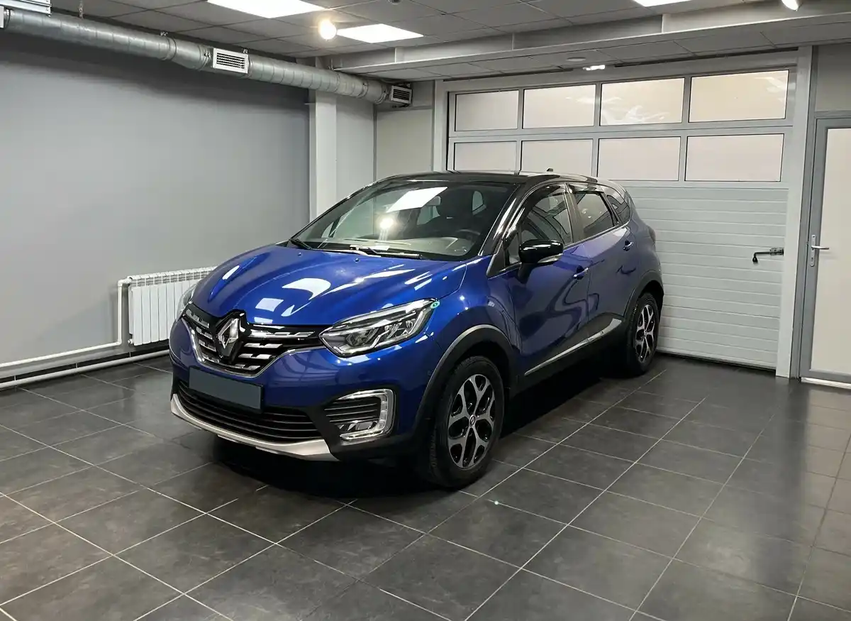 Renault Kaptur с салона по цене от 1 724 000 рублей